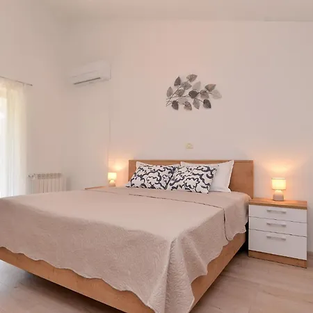 House 2273
